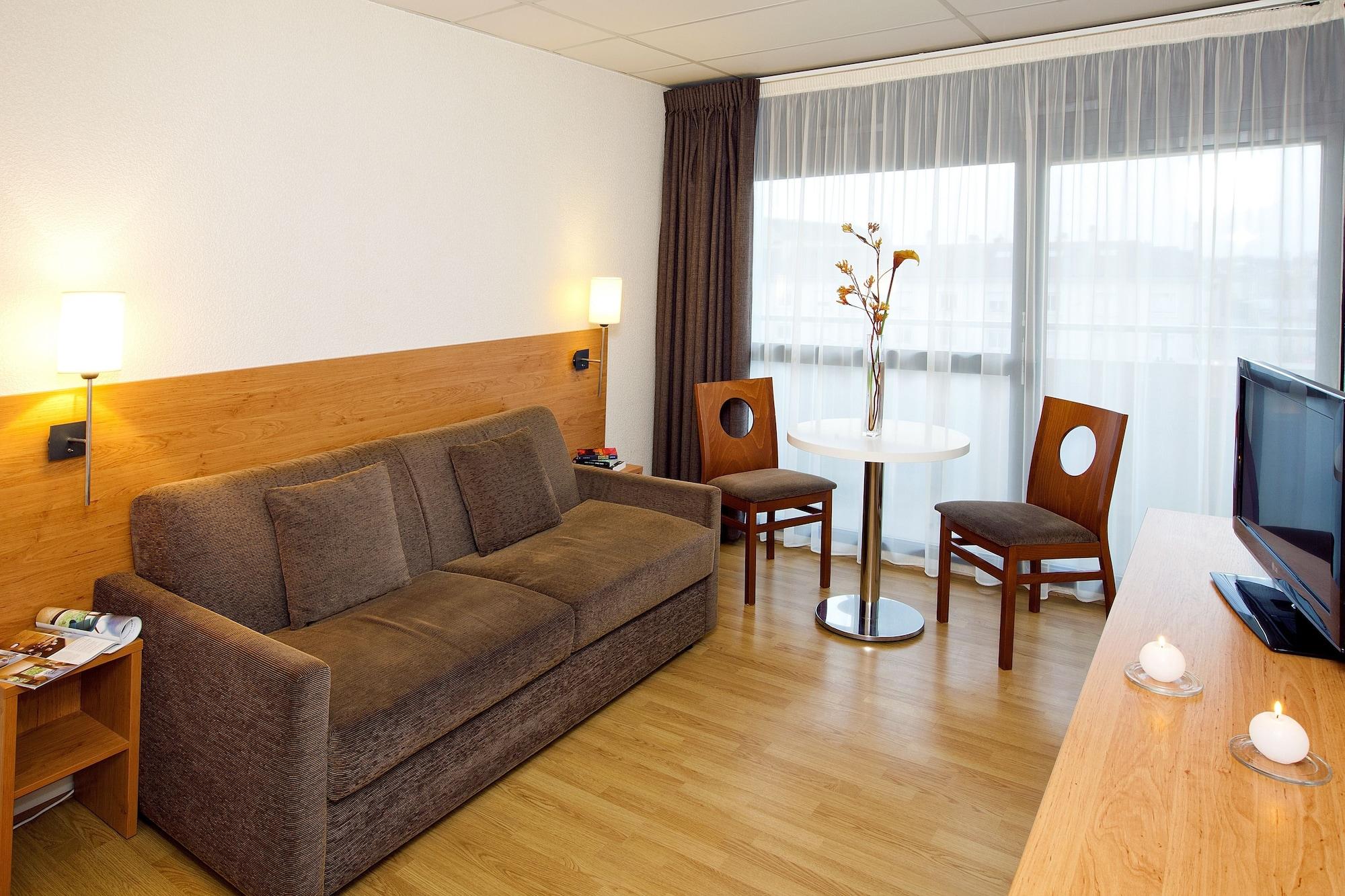 Sejours & Affaires Rennes De Bretagne Aparthotel Bagian luar foto