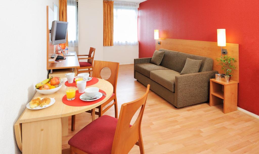Sejours & Affaires Rennes De Bretagne Aparthotel Bagian luar foto