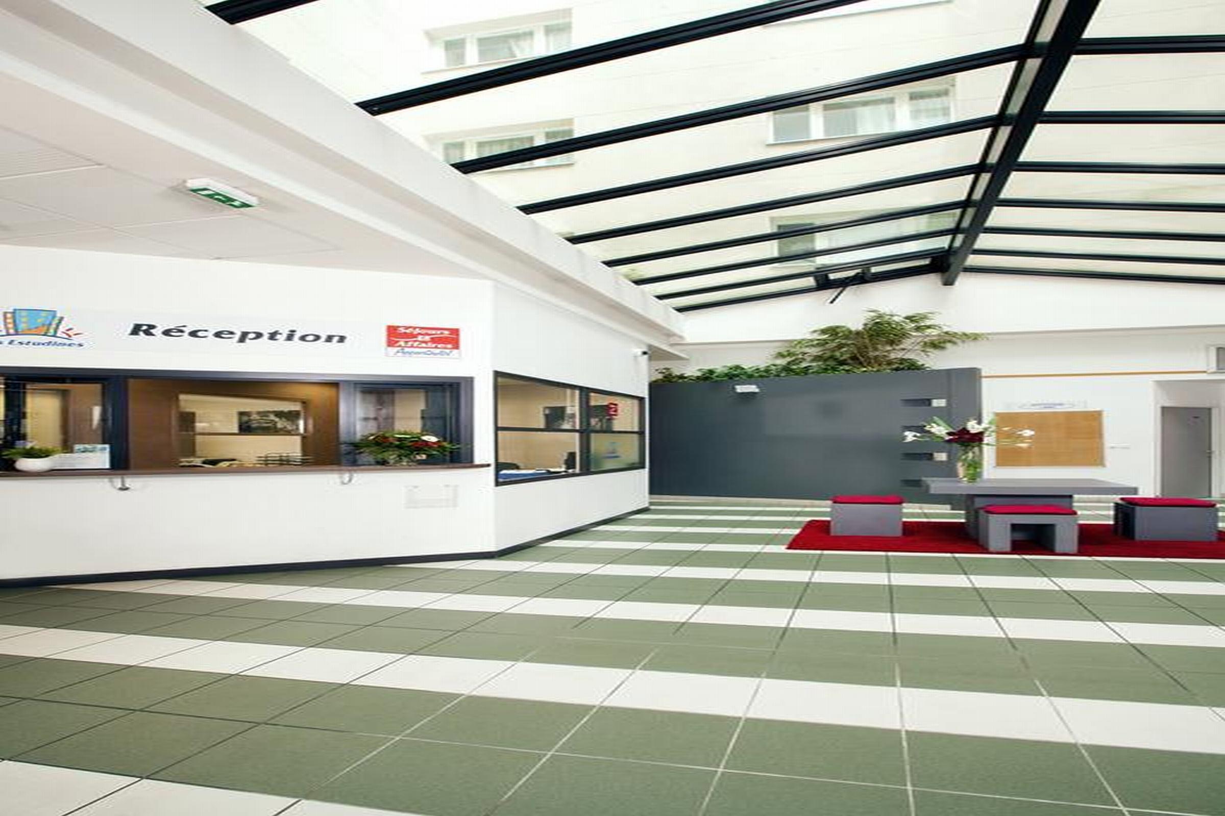 Sejours & Affaires Rennes De Bretagne Aparthotel Bagian luar foto
